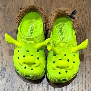 Kids shrek crocs